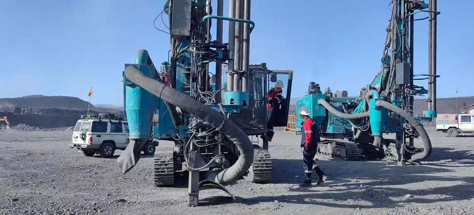 1780972943101914.jpg large-diameter-DTH-hammer-drilling-blasthole-in-open-pit-mine.jpg