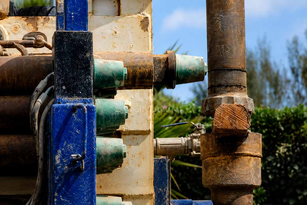 1781149237311728.jpg MSD-friction-welded-DTH-drill-pipe-string-on-drilling-rig-at-job-site.jpg